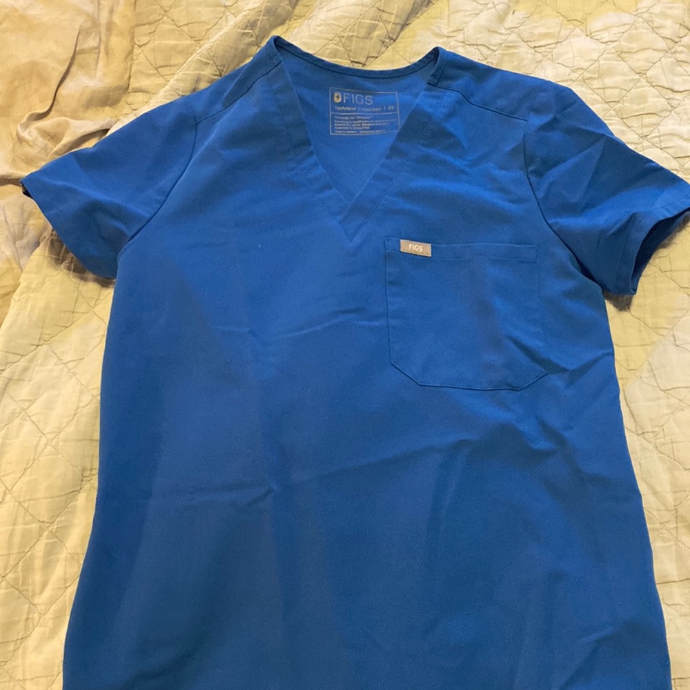 Figs winning blue catarina top xs